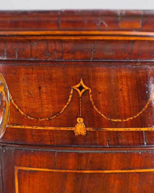 GEORGE III MAHOGANY BOWFRONT CORNER CUPBOARD - ADDITIONAL PHOTO 2
