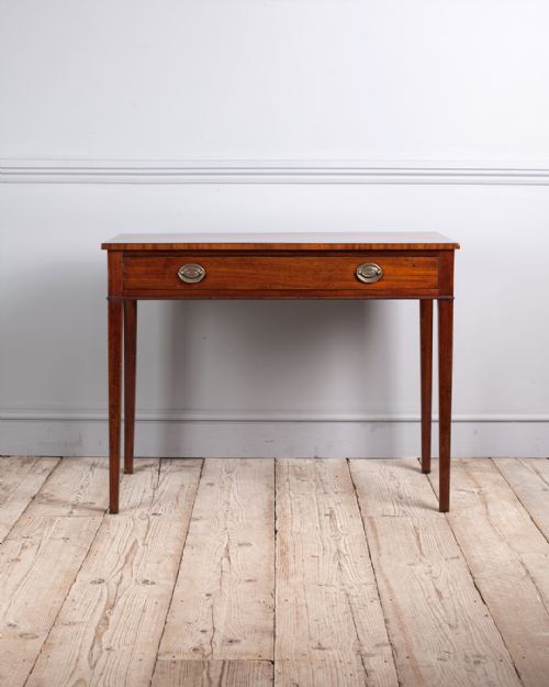 GEORGIAN MAHOGANY SIDE TABLE - ADDITIONAL PHOTO 1