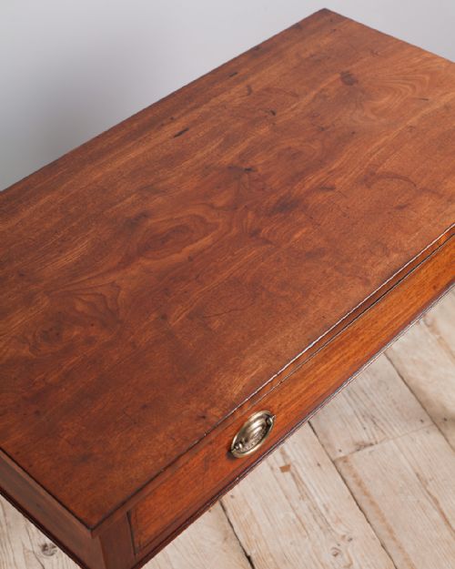 GEORGIAN MAHOGANY SIDE TABLE - ADDITIONAL PHOTO 2