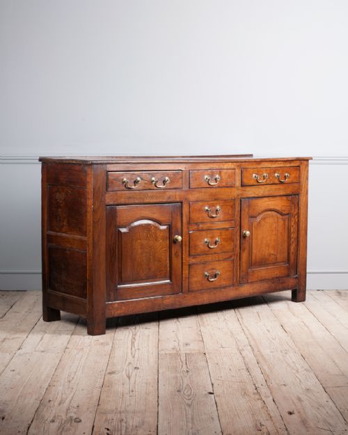 late 18th century oak dresser base - CATEGORY: ANTIQUE SIDEBOARDS - DATED 18TH CENTURY