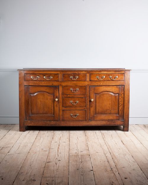 LATE 18TH CENTURY OAK DRESSER BASE - ADDITIONAL PHOTO 1