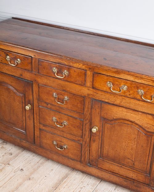 LATE 18TH CENTURY OAK DRESSER BASE - ADDITIONAL PHOTO 3