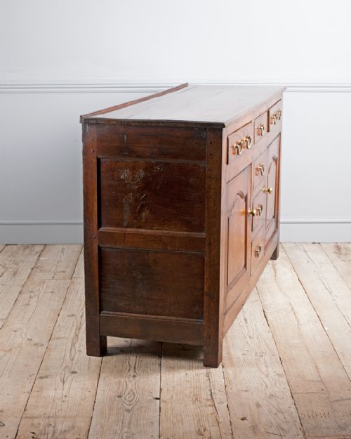 LATE 18TH CENTURY OAK DRESSER BASE - ADDITIONAL PHOTO 4