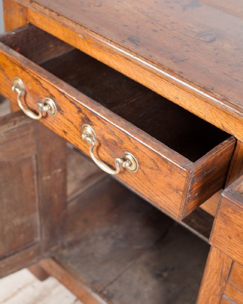 LATE 18TH CENTURY OAK DRESSER BASE - ADDITIONAL PHOTO 7