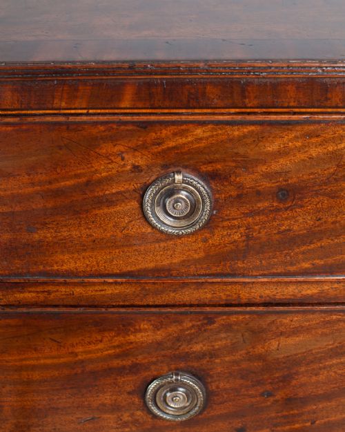 REGENCY MAHOGANY CHEST OF DRAWERS - ADDITIONAL PHOTO 2