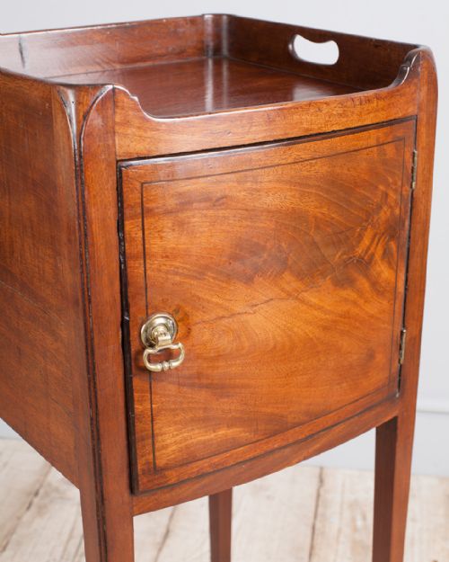 GEORGIAN MAHOGANY BOWFRONT POT CUPBOARD - ADDITIONAL PHOTO 3