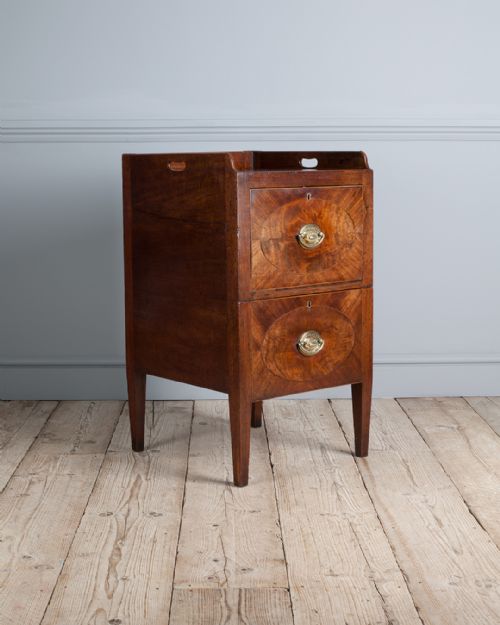 GEORGIAN MAHOGANY TRAY TOP COMMODE - ADDITIONAL PHOTO 2