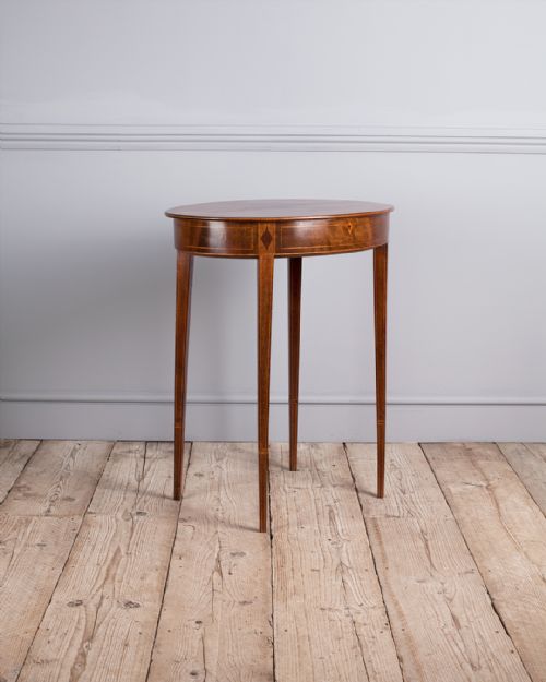19th century mahogany oval lamp table - CATEGORY: ANTIQUE TABLES - DATED 19TH CENTURY
