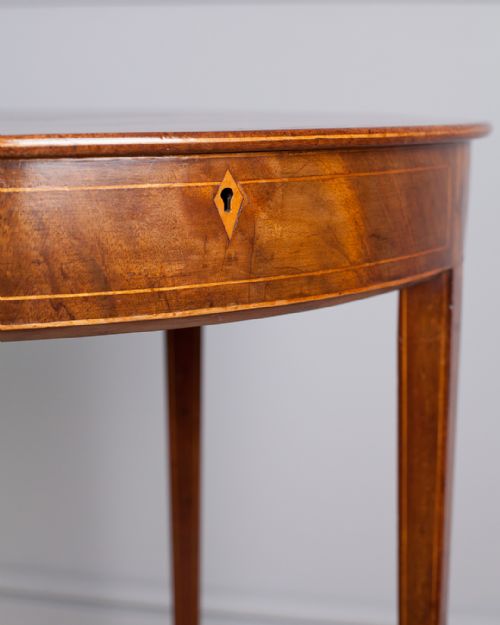 19TH CENTURY MAHOGANY OVAL LAMP TABLE - ADDITIONAL PHOTO 4