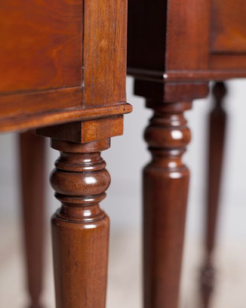PAIR OF GEORGIAN BEDSIDE TABLES - ADDITIONAL PHOTO 5