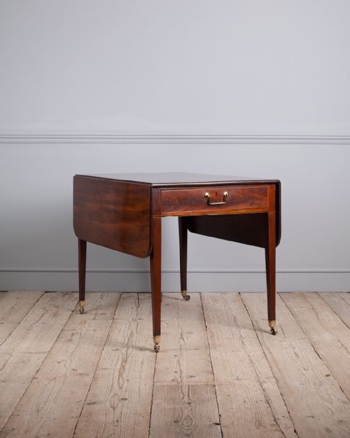 george iii mahogany pembroke table - CATEGORY: ANTIQUE TABLES - DATED 19TH CENTURY