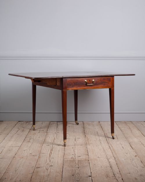 GEORGE III MAHOGANY PEMBROKE TABLE - ADDITIONAL PHOTO 1