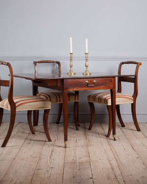 GEORGE III MAHOGANY PEMBROKE TABLE - ADDITIONAL PHOTO 2