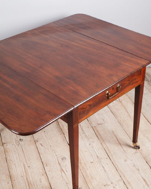 GEORGE III MAHOGANY PEMBROKE TABLE - ADDITIONAL PHOTO 5