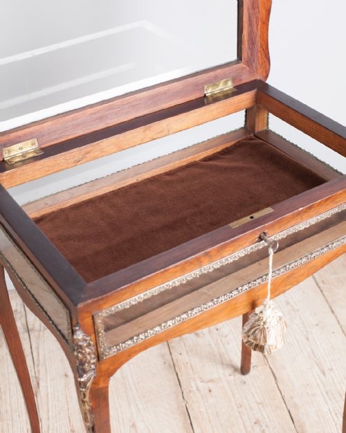 19TH CENTURY FRENCH BIJOUTERIE TABLE - ADDITIONAL PHOTO 12