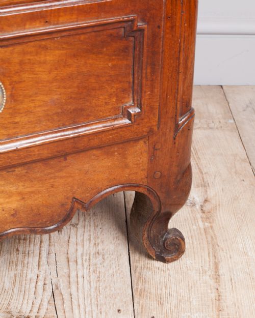 18TH CENTURY FRENCH WALNUT COMMODE - ADDITIONAL PHOTO 7