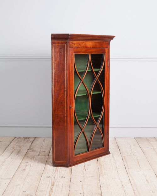 george iii mahogany corner cupboard - CATEGORY: ANTIQUE CUPBOARDS - DATED 17TH CENTURY