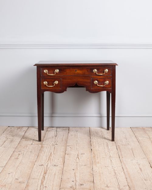 LOVELY QUALITY GEORGE III MAHOGANY LOWBOY - ADDITIONAL PHOTO 1