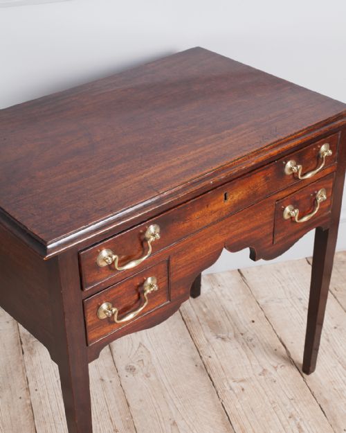 LOVELY QUALITY GEORGE III MAHOGANY LOWBOY - ADDITIONAL PHOTO 4