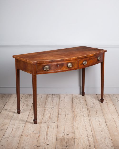 FINE QUALITY GEORGE III MAHOGANY BOWFRONT SERVING TABLE - ADDITIONAL PHOTO 2