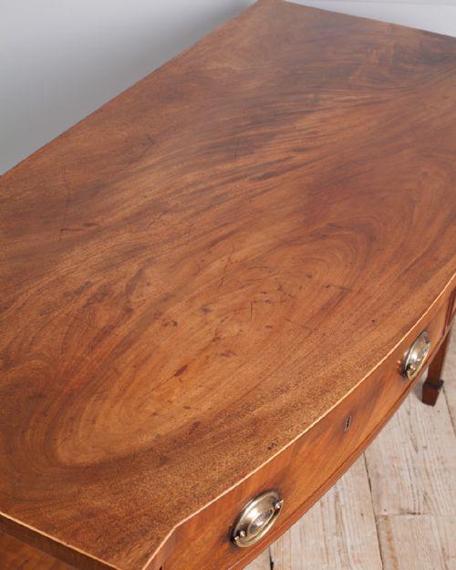 FINE QUALITY GEORGE III MAHOGANY BOWFRONT SERVING TABLE - ADDITIONAL PHOTO 4