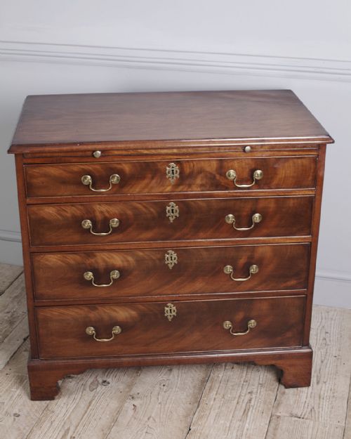 GEORGIAN MAHOGANY CHEST OF DRAWERS - ADDITIONAL PHOTO 5