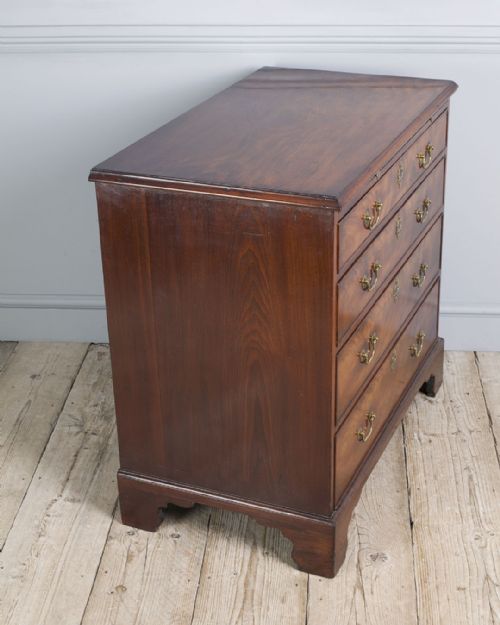 GEORGIAN MAHOGANY CHEST OF DRAWERS - ADDITIONAL PHOTO 6