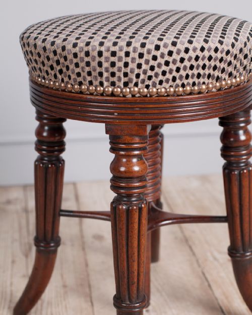 FINE QUALITY REGENCY MAHOGANY PIANO STOOL - ADDITIONAL PHOTO 3