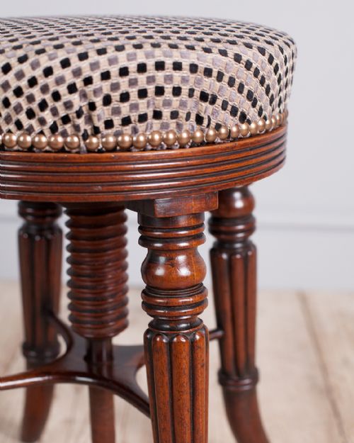 FINE QUALITY REGENCY MAHOGANY PIANO STOOL - ADDITIONAL PHOTO 5