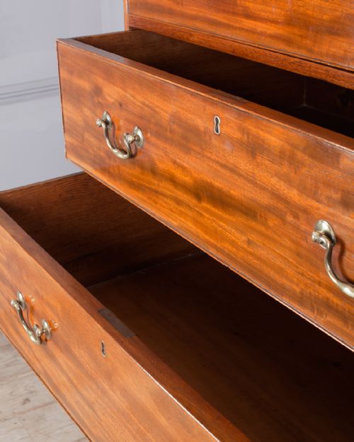 GEORGE III MAHOGANY CHEST ON CHEST - ADDITIONAL PHOTO 4