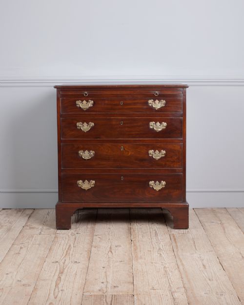 18th century mahogany chest of drawers - CATEGORY: ANTIQUE CHEST OF DRAWERS - DATED 18TH CENTURY