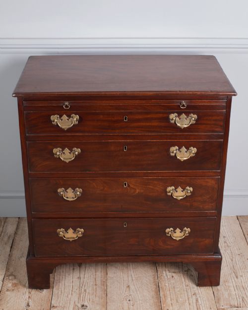 18TH CENTURY MAHOGANY CHEST OF DRAWERS - ADDITIONAL PHOTO 2