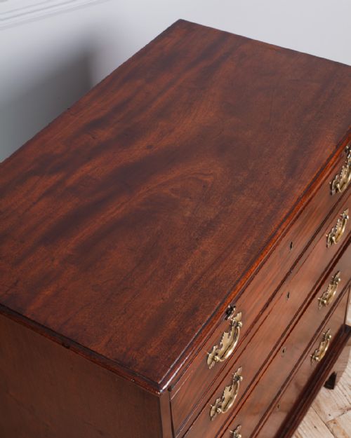 18TH CENTURY MAHOGANY CHEST OF DRAWERS - ADDITIONAL PHOTO 3