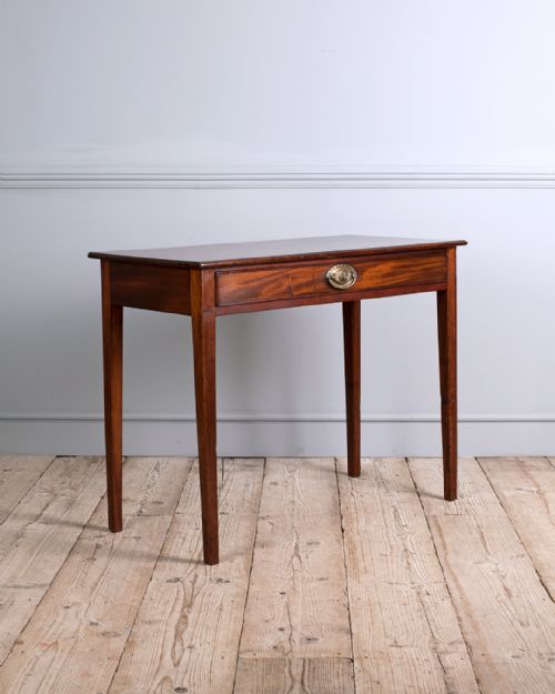 georgian mahogany side table - CATEGORY: ANTIQUE TABLES - DATED 18TH CENTURY