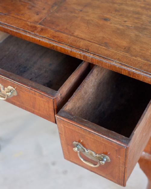 CHARMING 18TH CENTURY WALNUT LOWBOY - ADDITIONAL PHOTO 9