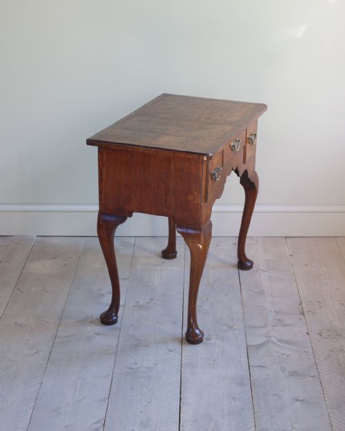 CHARMING 18TH CENTURY WALNUT LOWBOY - ADDITIONAL PHOTO 10