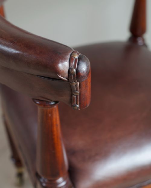 19TH CENTURY MAHOGANY CORNER CHAIR - ADDITIONAL PHOTO 4