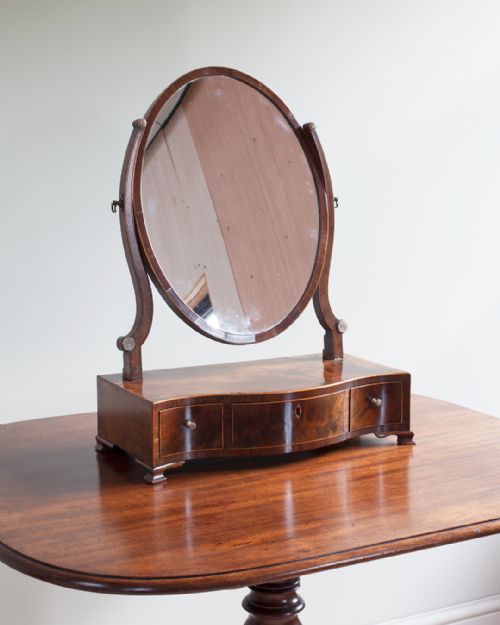 GEORGE III MAHOGANY SERPENTINE TOILET MIRROR - ADDITIONAL PHOTO 1