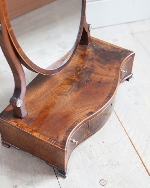 GEORGE III MAHOGANY SERPENTINE TOILET MIRROR - ADDITIONAL PHOTO 3