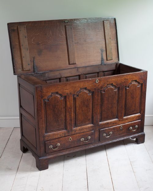 18TH CENTURY OAK MULE CHEST - ADDITIONAL PHOTO 4