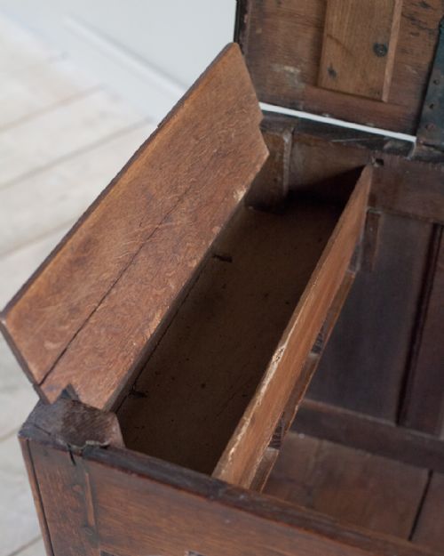 18TH CENTURY OAK MULE CHEST - ADDITIONAL PHOTO 6