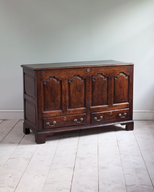 18th century oak mule chest - CATEGORY: ANTIQUE CHESTS - DATED 18TH CENTURY