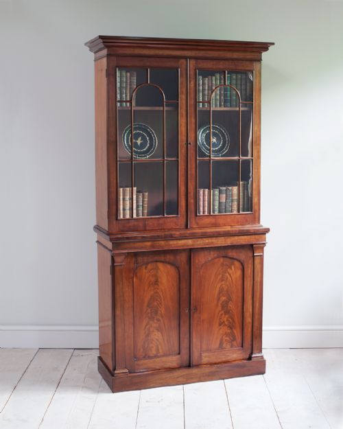 19th century mahogany bookcase cabinet - CATEGORY: ANTIQUE BOOKCASES - DATED 19TH CENTURY