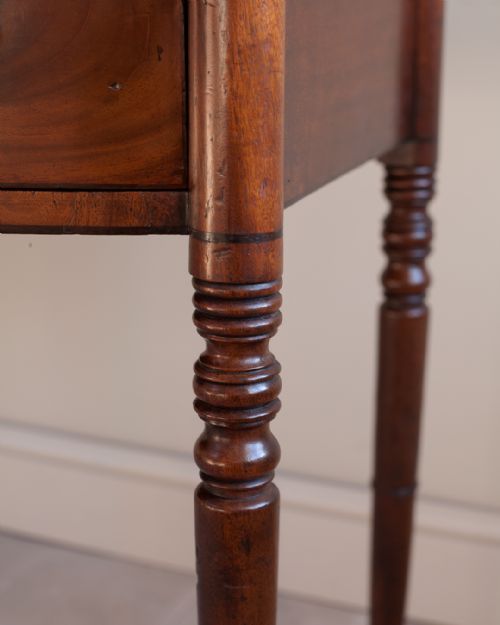 PARTICULARLY ELEGANT GEORGE IV MAHOGANY DRESSING TABLE - ADDITIONAL PHOTO 2