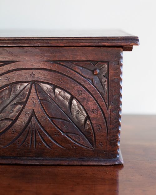 18TH CENTURY OAK BIBLE BOX - ADDITIONAL PHOTO 1