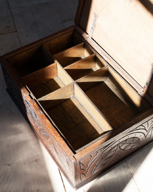 18TH CENTURY OAK BIBLE BOX - ADDITIONAL PHOTO 6