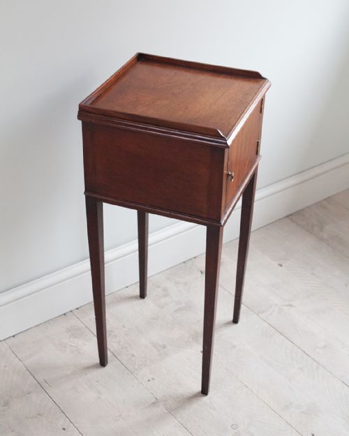 GEORGE III MAHOGANY POT CUPBOARD - ADDITIONAL PHOTO 2