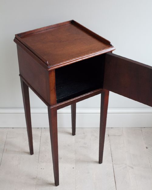 GEORGE III MAHOGANY POT CUPBOARD - ADDITIONAL PHOTO 3