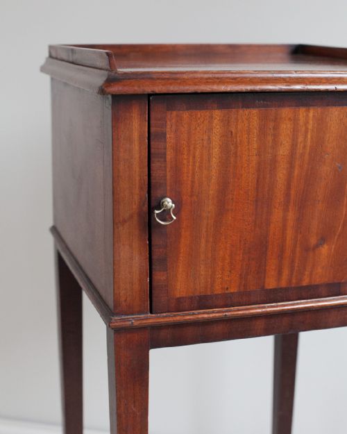 GEORGE III MAHOGANY POT CUPBOARD - ADDITIONAL PHOTO 5