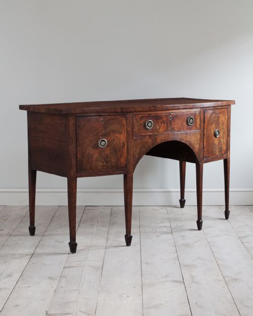GEORGE III MAHOGANY SIDEBOARD - ADDITIONAL PHOTO 1